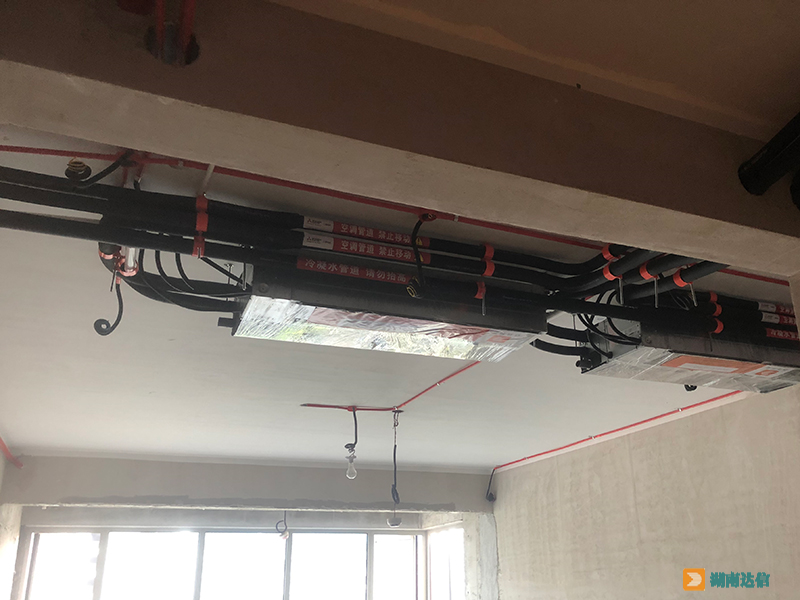 三菱电机中央空调客厅吊装后视图