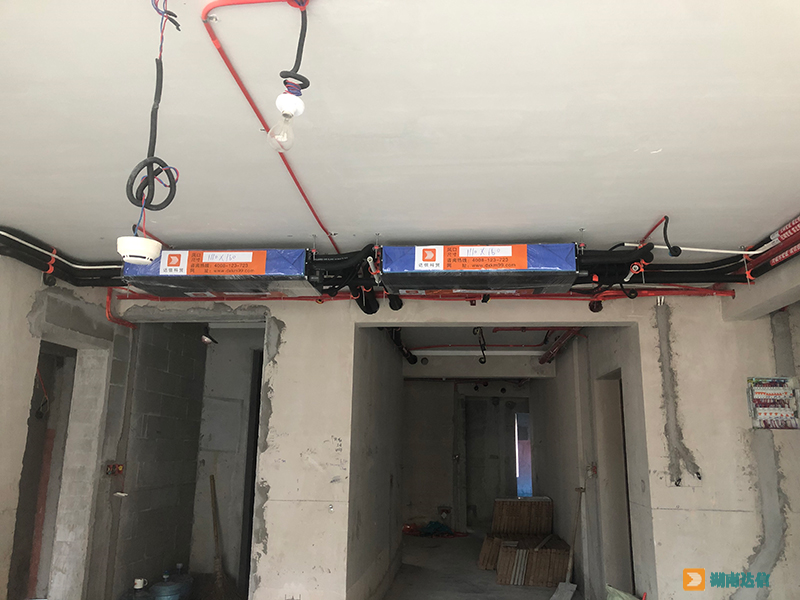三菱电机中央空调客厅吊装前视图