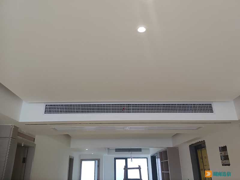 三菱电机家用中央空调客厅安装完成实景图
