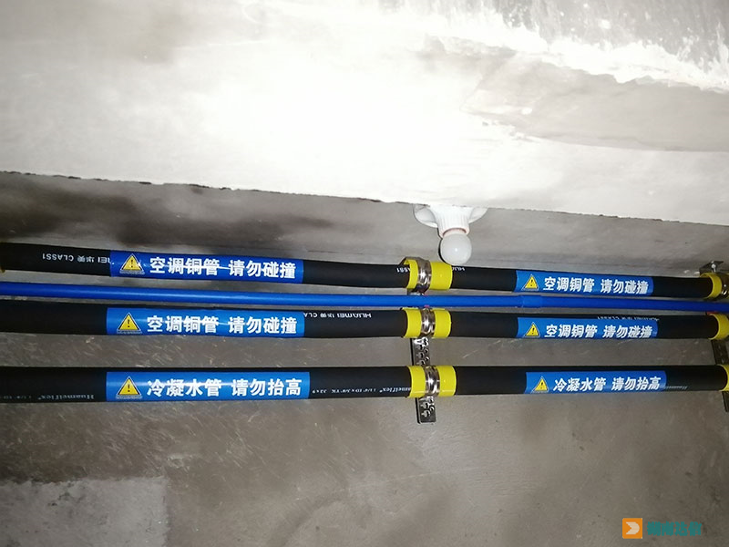三菱电机中央空调整齐排列的铜管